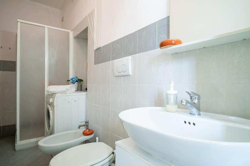 River Apartment - Affitti Brevi Italia Леко Екстериор снимка